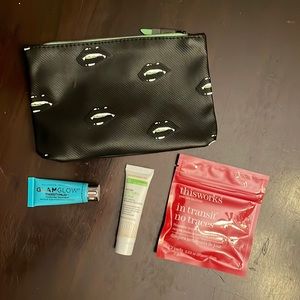 Ipsy make up bag and samplers